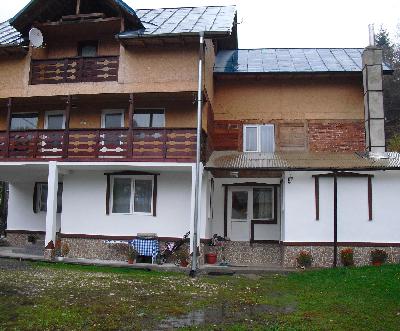 Pensiunea Casa Traditionala Buburuza, Podu Dambovitei, judetul Arges