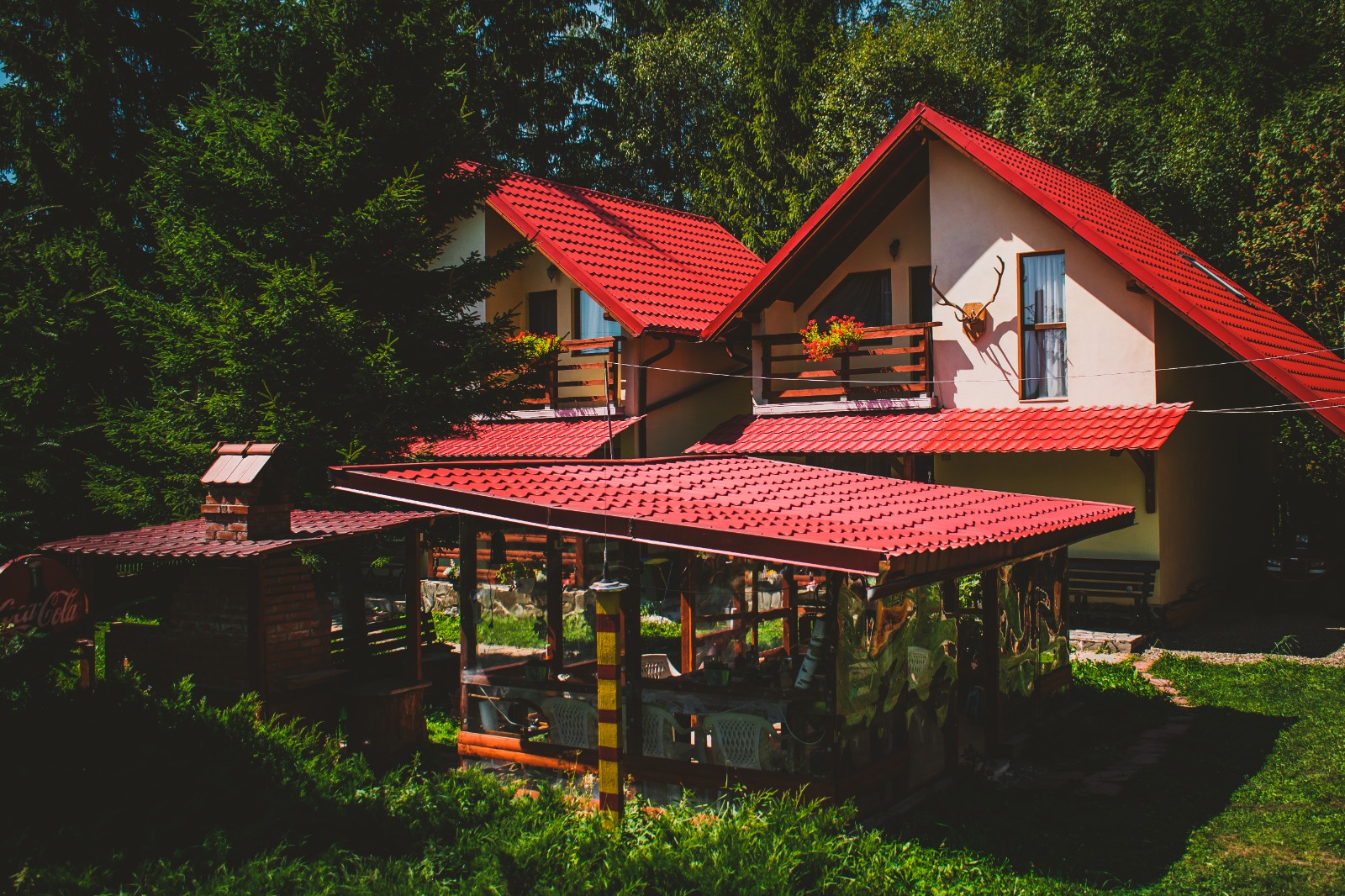 La Doi Bivoli, Comanesti, judetul Bacau