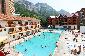 Hotelul Saras Sons