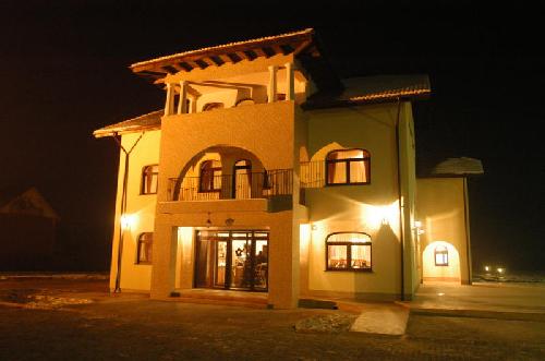 Pensiunea Cris, Topoloveni, judetul Arges